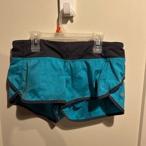 Lululemon speed up shorts 2.5”
